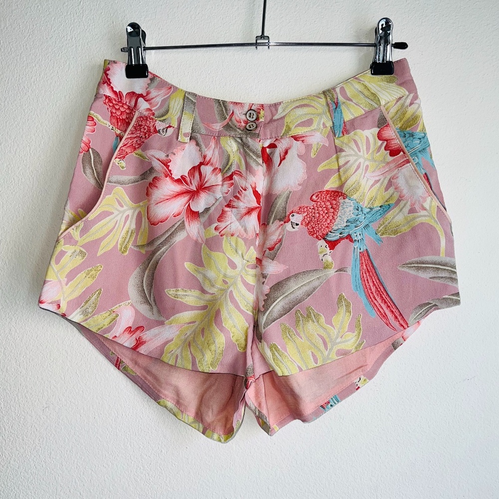 Line & Dot Tropical Print Shorts